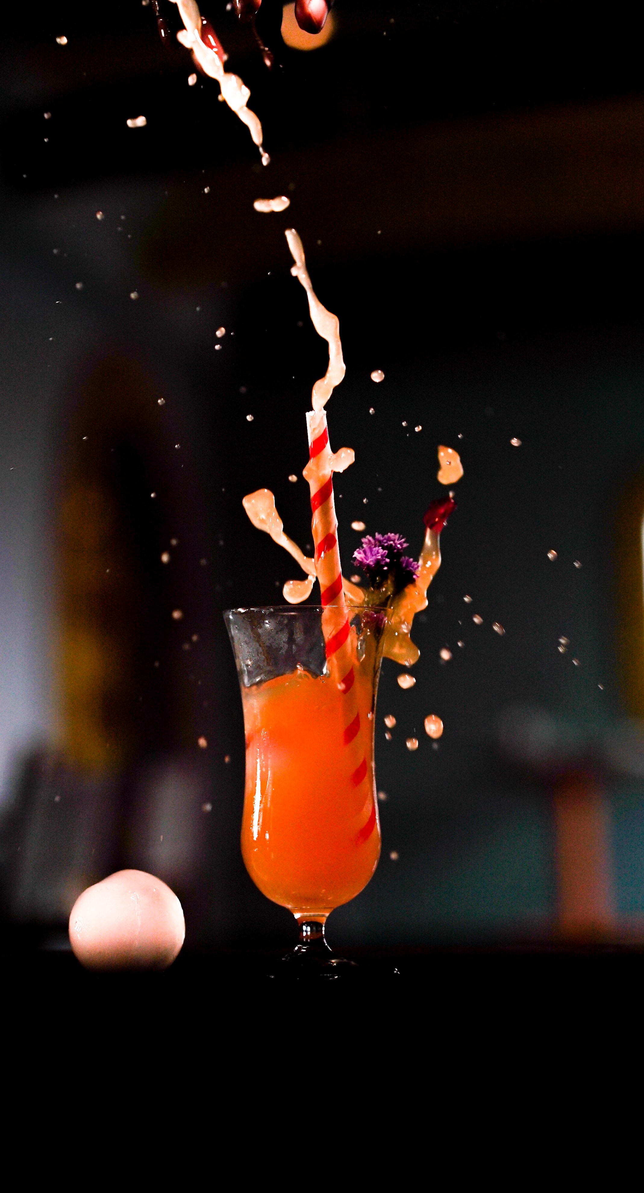 Cocktail og drink serveret i glas