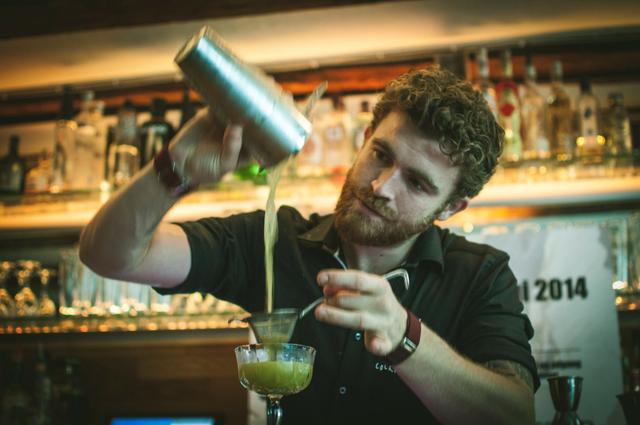 Englænder vinder Danmarks mesterskab I freestyle Mixology 2014